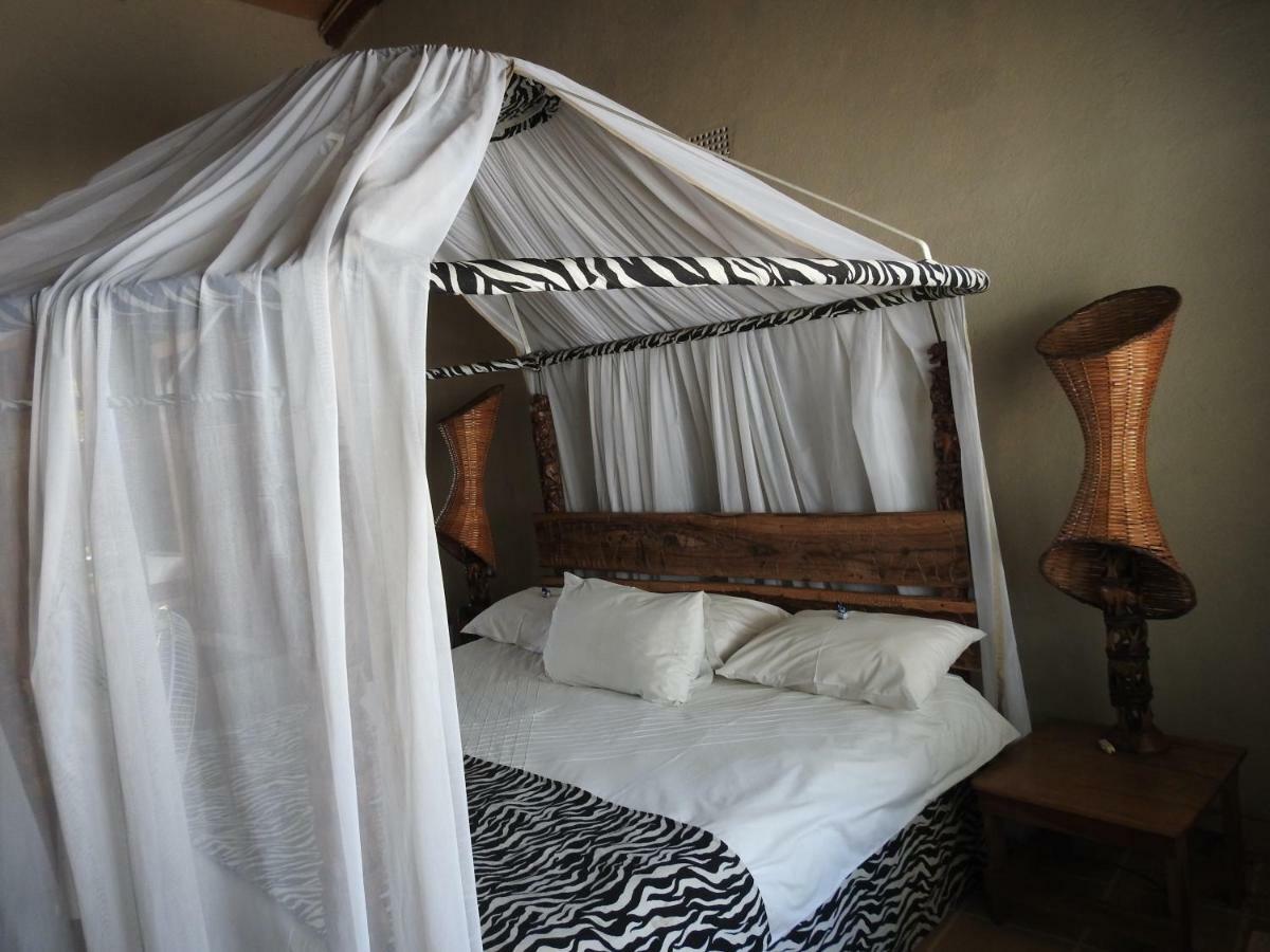 Norman Carr Cottage Monkey Bay Экстерьер фото